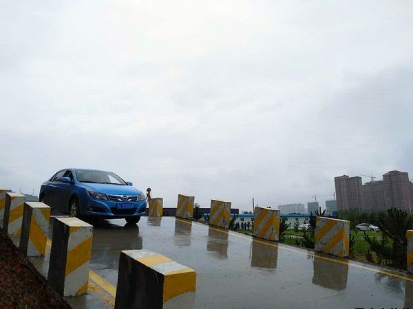 平?jīng)鲢葱履茉闯鲎馄嚬緡栏窠M織開展首批駕駛員崗前培訓工作(圖2) 平?jīng)鲢葱履茉闯鲎馄嚬緡栏窠M織開展首批駕駛員崗前培訓工作(圖2)