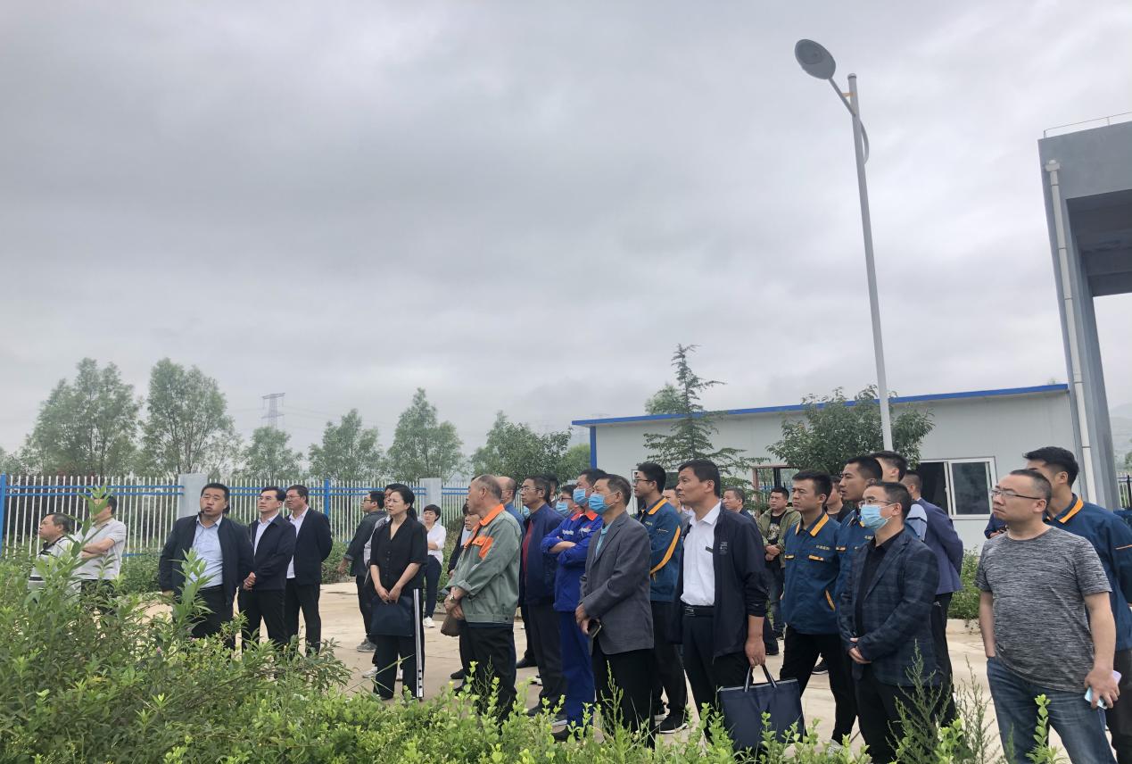 園區(qū)管委會(huì)副主任何浩強(qiáng)一行參觀 平?jīng)鲢闯菛|污水處理公司(圖2) 園區(qū)管委會(huì)副主任何浩強(qiáng)一行參觀 平?jīng)鲢闯菛|污水處理公司(圖2)