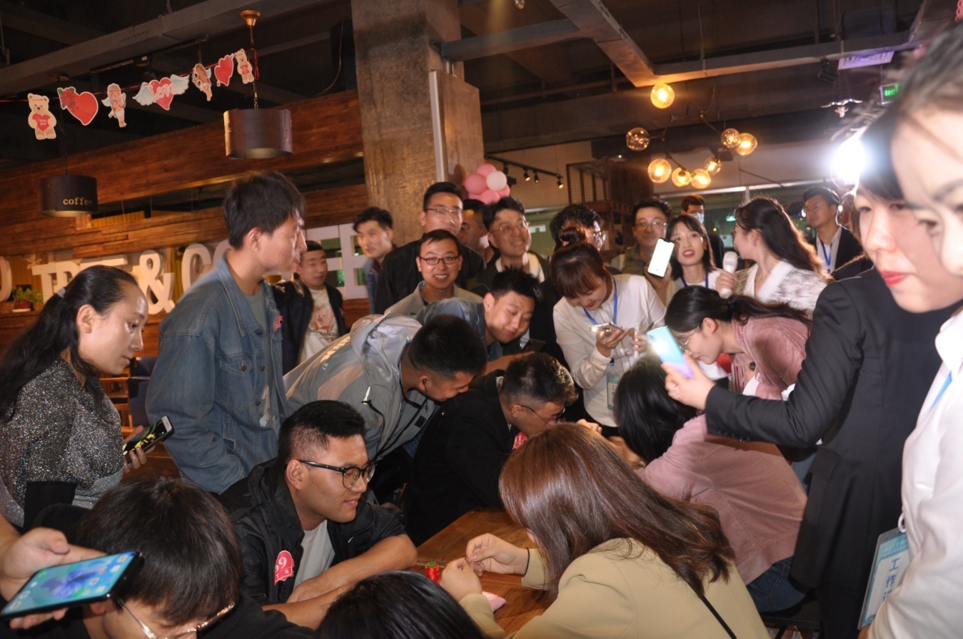 泓源公司舉辦“情定七夕·緣來是你”政銀企青年聯(lián)誼活動(圖7) 泓源公司舉辦“情定七夕·緣來是你”政銀企青年聯(lián)誼活動(圖7)