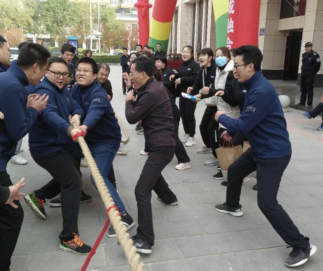 泓源公司積極組隊(duì)參加工業(yè)園區(qū)職工運(yùn)動(dòng)會(huì)(圖2) 泓源公司積極組隊(duì)參加工業(yè)園區(qū)職工運(yùn)動(dòng)會(huì)(圖2)