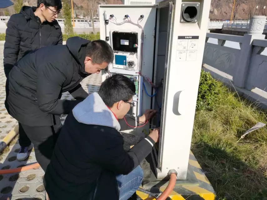 新能源公司四項舉措保障春節(jié)期間純電動汽車充電服務(圖2) 新能源公司四項舉措保障春節(jié)期間純電動汽車充電服務(圖2)