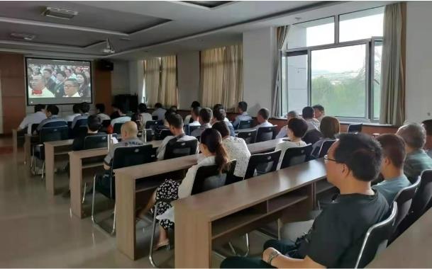泓源公司集中收看慶祝中國共產(chǎn)黨成立100周年大會(huì)實(shí)況(圖5)