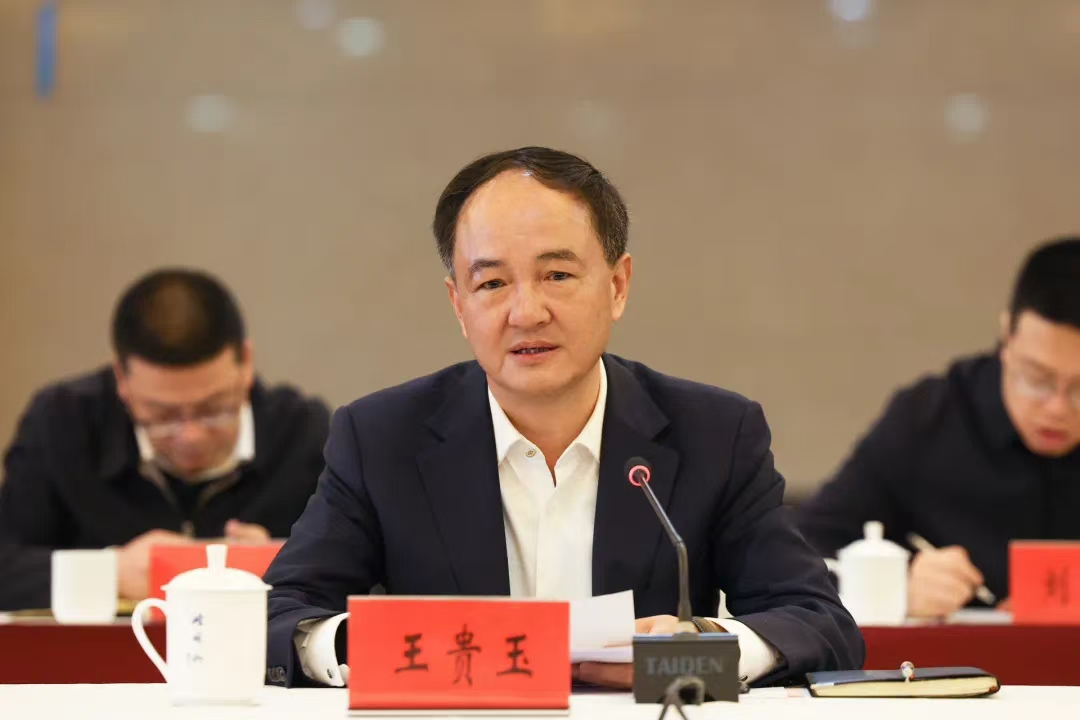 平?jīng)雠c甘肅省民航機(jī)場(chǎng)集團(tuán)簽訂平?jīng)鰴C(jī)場(chǎng)項(xiàng)目合作框架協(xié)議(圖3) 平?jīng)雠c甘肅省民航機(jī)場(chǎng)集團(tuán)簽訂平?jīng)鰴C(jī)場(chǎng)項(xiàng)目合作框架協(xié)議(圖3)